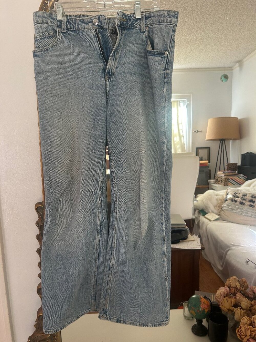 "Divided" by H&M loose baggy jeans